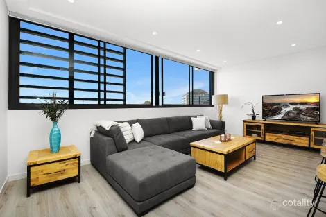 910/81a Lord Sheffield Cct, Penrith, NSW 2750