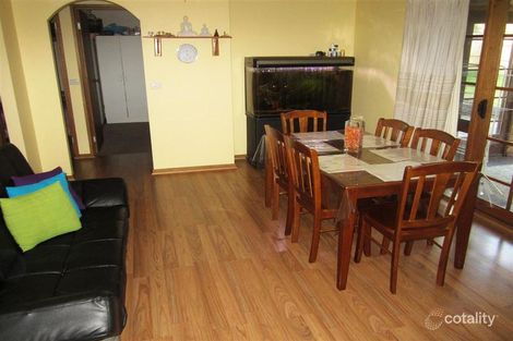 Property photo of 10 Tottington Rise Berwick VIC 3806