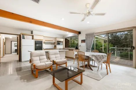 Property photo of 15 Aloha Gardens Templestowe VIC 3106