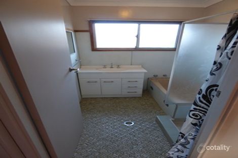 Property photo of 11 Emerald Place Berkeley Vale NSW 2261