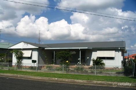 4 Ruswell Ave, Warners Bay, NSW 2282