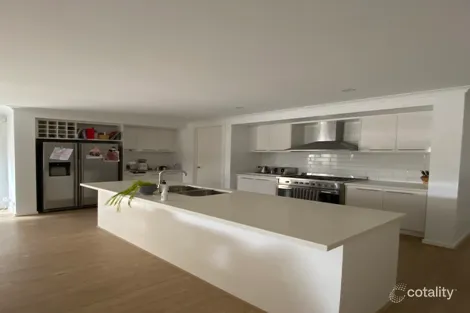 Property photo of 13 Stockade Way Aintree VIC 3336