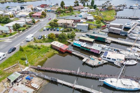 Property photo of 33 Gepp Parade Derwent Park TAS 7009