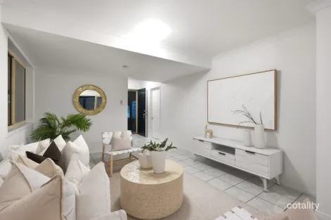 Property photo of 2/98 Ison Street Morningside QLD 4170