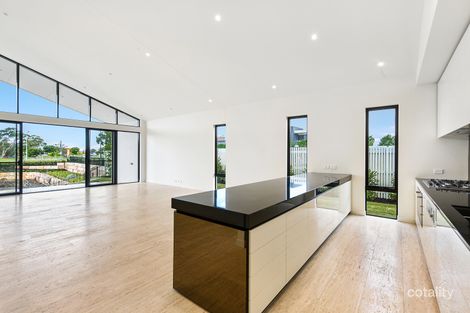 26 Sanctuary Ct, Mermaid Waters, QLD 4218