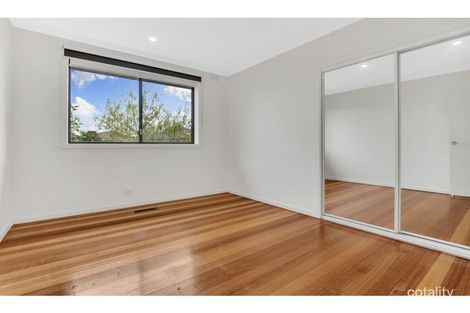 Property photo of 4 Marlock Close Thomastown VIC 3074