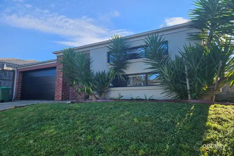 Property photo of 16 Meadowlea Crescent Pakenham VIC 3810