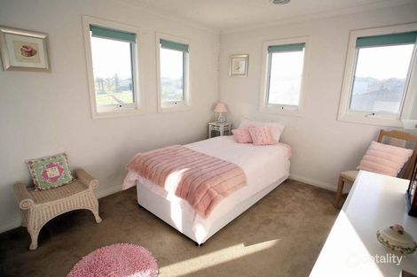 24 Sovereign Manors Cres, Rowville, VIC 3178