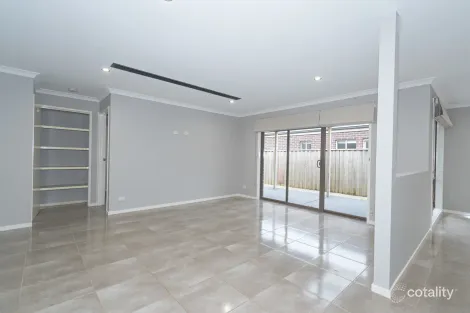 Property photo of 42 Alarah Boulevard Cranbourne West VIC 3977