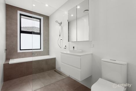 Property photo of 18B Kooringa Road Carnegie VIC 3163