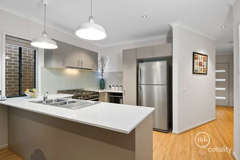 Property photo of 11 Kingbird Crescent Doreen VIC 3754