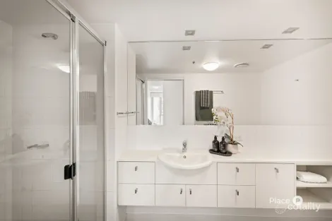 Property photo of 3069/3 Parkland Boulevard Brisbane City QLD 4000