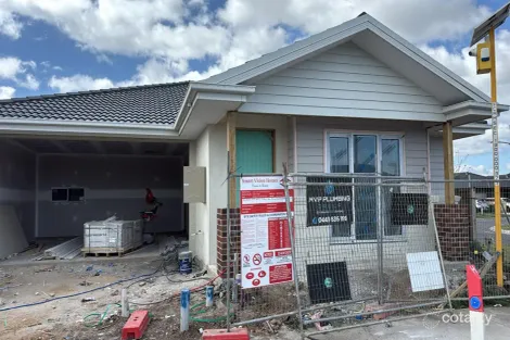 Property photo of 2 Bega Way Donnybrook VIC 3064