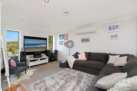 Property photo of 31 Elaine Avenue Berkeley Vale NSW 2261