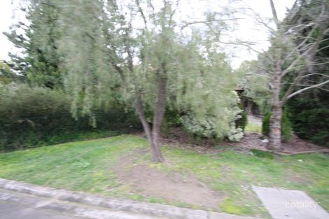 10 Viewmont Ct, Croydon North, VIC 3136