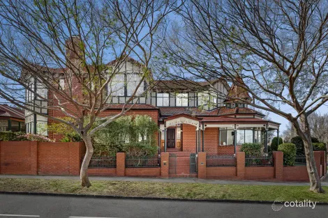 Property photo of 28 Buckley Street Essendon VIC 3040