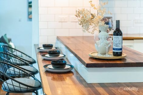 Property photo of 2 East Road Seaford VIC 3198