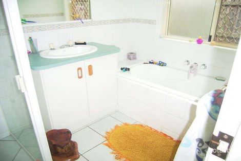 Property photo of 46 Thornbill Drive Eli Waters QLD 4655
