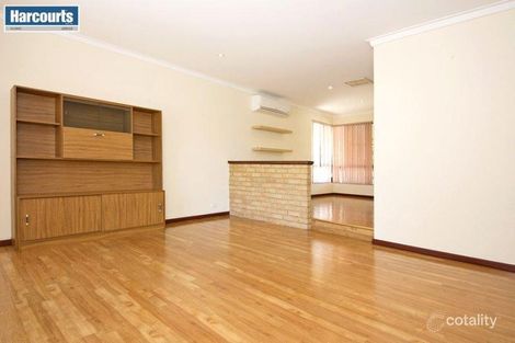 Property photo of 14 Lillian Court Beldon WA 6027