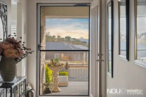 Property photo of 19 Laverton Close Plainland QLD 4341