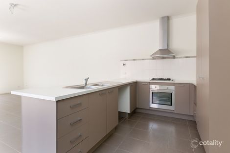 Property photo of 28 Hoxton Crescent Craigieburn VIC 3064