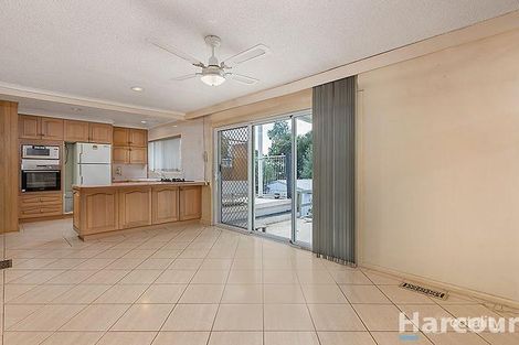 Property photo of 15 Lynden Grove Mount Waverley VIC 3149