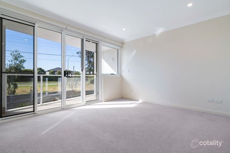 Property photo of 5 Chloe Circuit Norwest NSW 2153