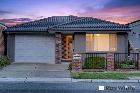 26 Maywood St, Pakenham, VIC 3810
