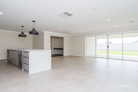 Property photo of 23 Coppabella Drive Gobbagombalin NSW 2650