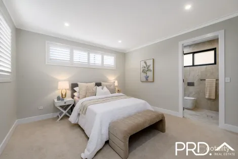Property photo of 79 Apex Avenue Picnic Point NSW 2213