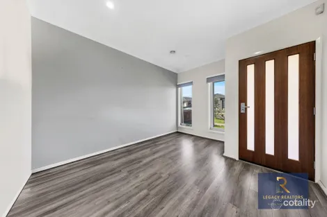 Property photo of 12 Feast Way Tarneit VIC 3029