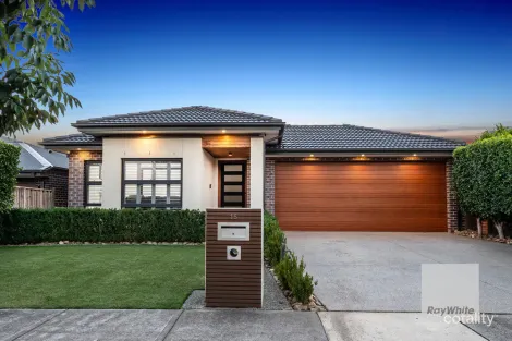 15 Pacific Bvd, Taylors Hill, VIC 3037