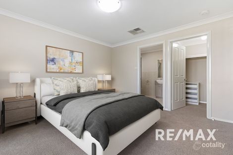 Property photo of 40 Franklin Drive Estella NSW 2650