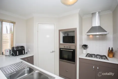 Property photo of 1/17-21 Third Avenue Kelmscott WA 6111