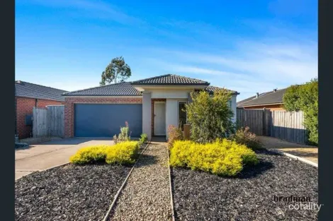 Property photo of 167 Wallara Waters Boulevard Wallan VIC 3756