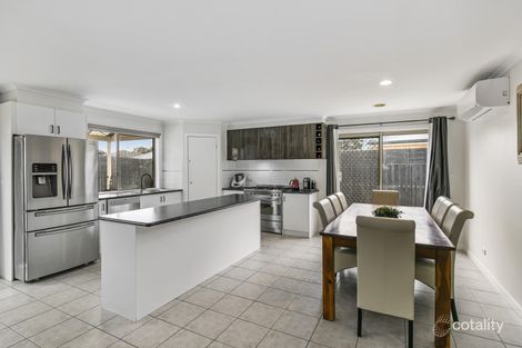 7 Barrine Ct, Skye, VIC 3977