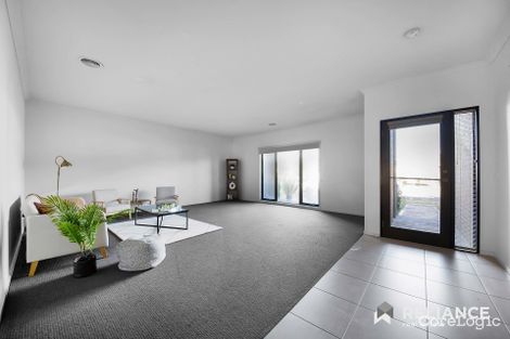 Property photo of 14 Astley Crescent Point Cook VIC 3030