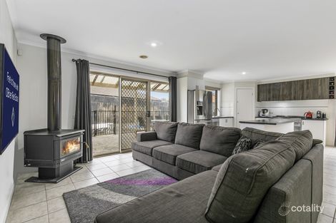 Property photo of 7 Barrine Court Skye VIC 3977