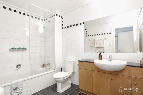 Property photo of 6/5 Ardoch Avenue St Kilda East VIC 3183