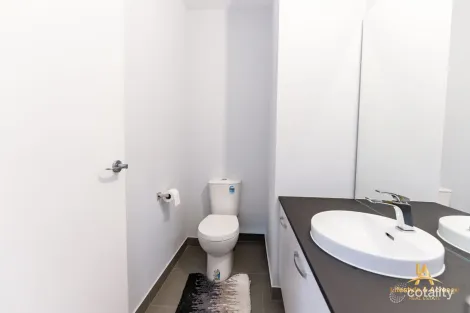 Property photo of 18 Casper Street Cranbourne VIC 3977