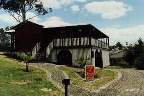 Property photo of 5 Brooke Close Edens Landing QLD 4207