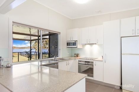 Property photo of 10 Bayview Avenue Rocky Point NSW 2259