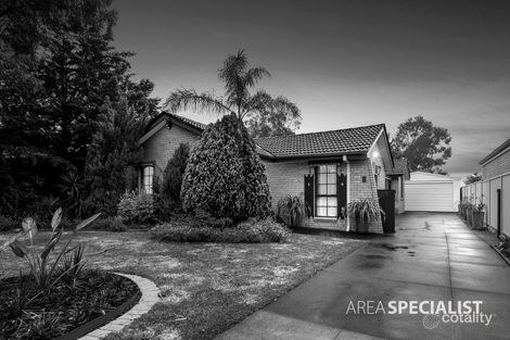 Property photo of 8 Cocoparra Crescent Taylors Lakes VIC 3038