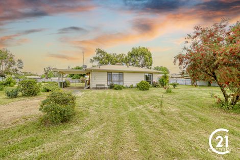 7 Mathoura St, Mathoura, NSW 2710