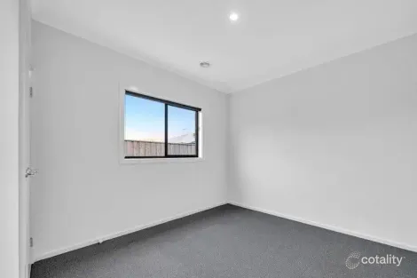Property photo of 79 Imatra Loop Tarneit VIC 3029