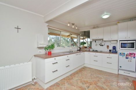 Property photo of 2 Centre Grove Healesville VIC 3777