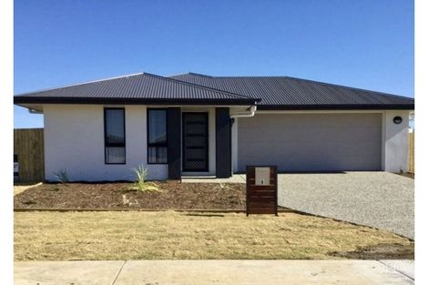 8 Myrtleford Cres, Cambooya, QLD 4358