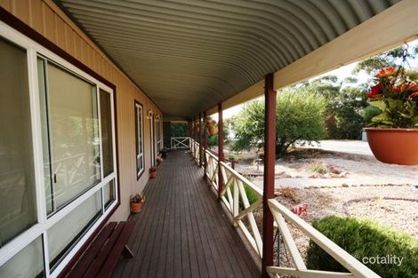 Property photo of 28 Blyth Road Clare SA 5453