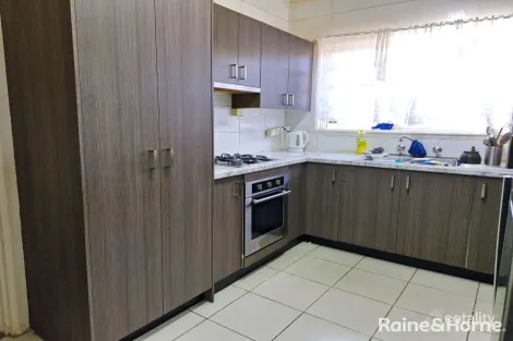 Property photo of 6 Johns Avenue Macquarie Fields NSW 2564
