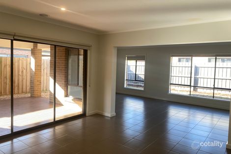 Property photo of 34 Heather Grove Cranbourne East VIC 3977